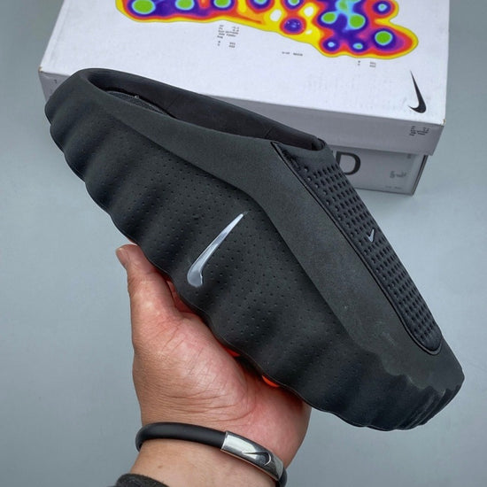 Nike Mind 001
